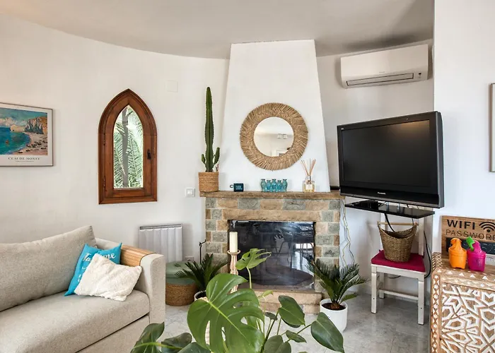 Casa Mathilda Calonge (Catalonia)